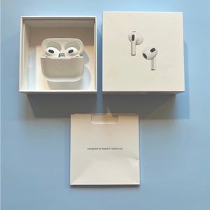 Apple AirPods 3rd Generation with Charging Case